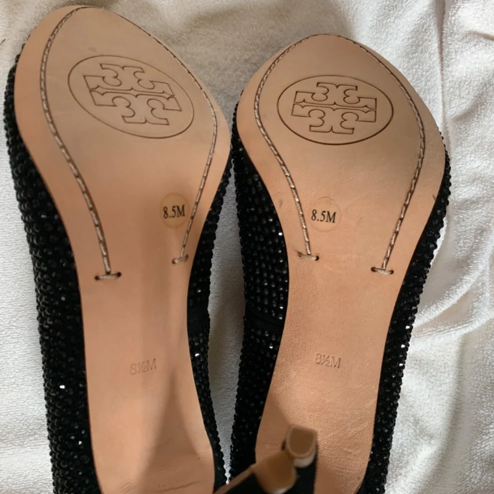 NWOB Tory Burch Black Suede Glitter Pumps sz 8.5M
